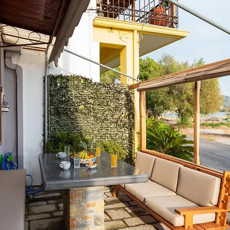 The Sea Front Fisherman's House Káto Gatzéa